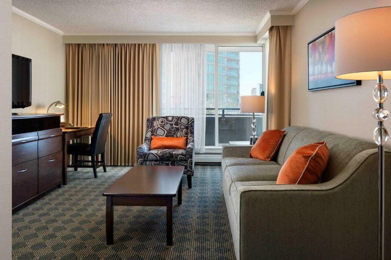 Chateau & Hotel 4*